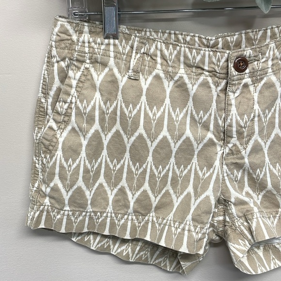 The North Face Maywood Flat Front Linen Blend Tan White Ikat Print Shorts 6 - Picture 2 of 16